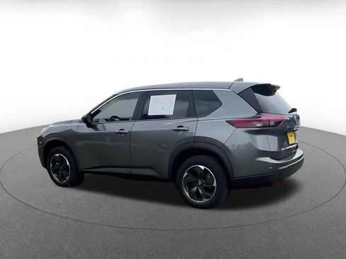 Used 2025 Nissan Rogue SV AWD/4WD image 10