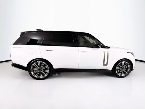 New 2026 Land Rover Range Rover Long Wheelbase SE AWD/4WD image 4