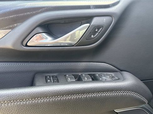 Used 2024 GMC Yukon XL Denali image 23