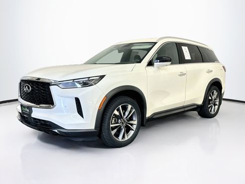 Used 2023 INFINITI QX60 Luxe w/ Cargo Package AWD/4WD image 3