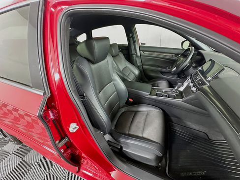Used 2018 Honda Accord Sport image 28
