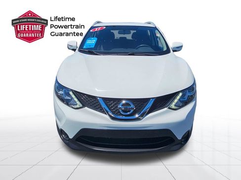 Used 2017 Nissan Rogue Sport SV FWD image 4
