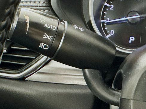 Used 2019 MAZDA CX-5 Touring FWD image 12