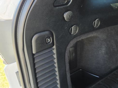 Used 2017 Jeep Grand Cherokee Summit image 14