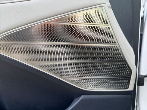 Used 2024 Hyundai Palisade Calligraphy image 25