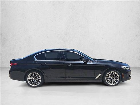 Used 2023 BMW 530i w/ Convenience Package RWD image 4