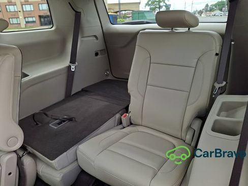 Certified 2017 GMC Acadia Denali w/ Technology Package FWD image 11
