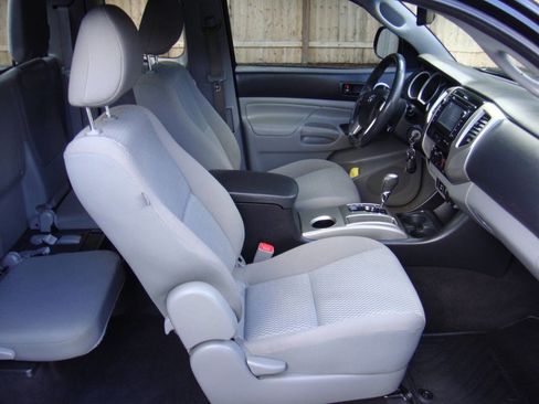 Used 2013 Toyota Tacoma 2WD Access Cab w/ SR5 Pkg image 17