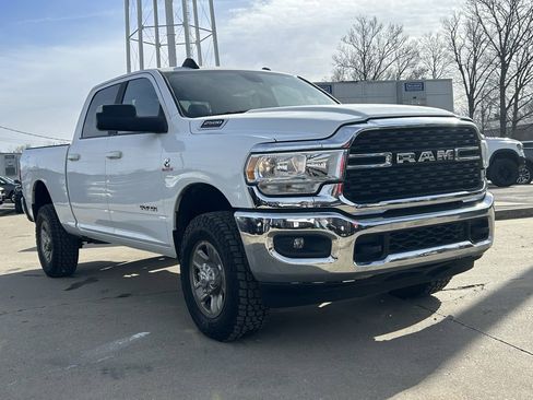 Used 2022 RAM 2500 Big Horn w/ Cold Weather Group image 4