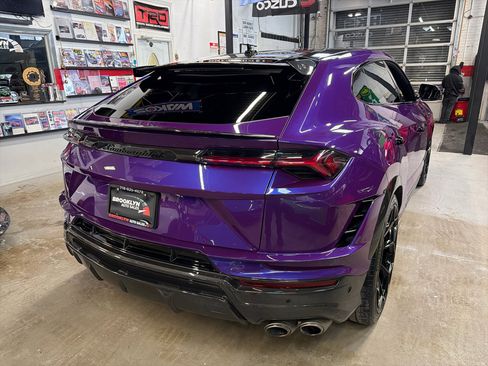 Used 2023 Lamborghini Urus Performante image 6