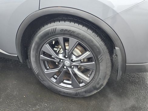 Used 2018 Nissan Murano SV w/ Premium Package image 11