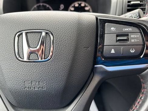 Used 2025 Honda Odyssey Sport-L image 12