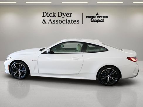 Used 2023 BMW M440i Coupe w/ Premium Package image 8