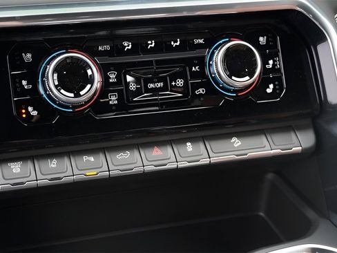 New 2026 GMC Sierra 2500 Denali Ultimate w/ Max Trailering Package image 16