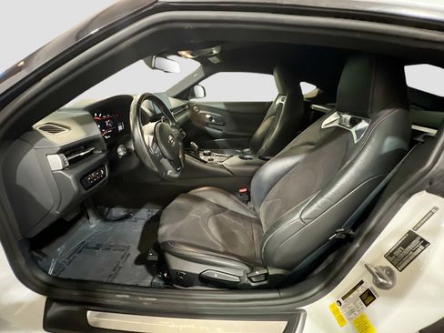 Used 2021 Toyota Supra w/ Safety & Technology Package RWD image 16