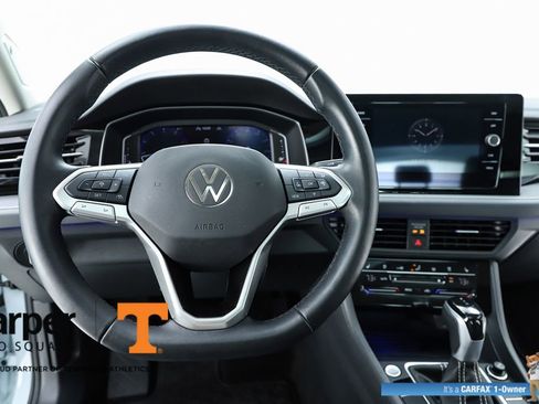 Used 2025 Volkswagen Jetta SEL image 20