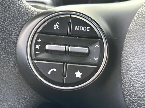 Used 2023 Kia Soul LX image 26