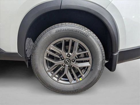 New 2025 Nissan Rogue S image 9