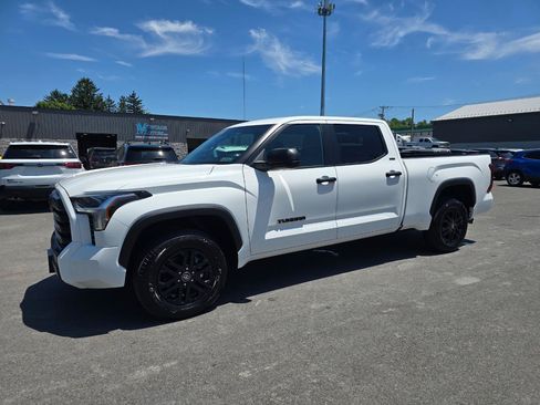 Used 2025 Toyota Tundra SR5 AWD/4WD image 3