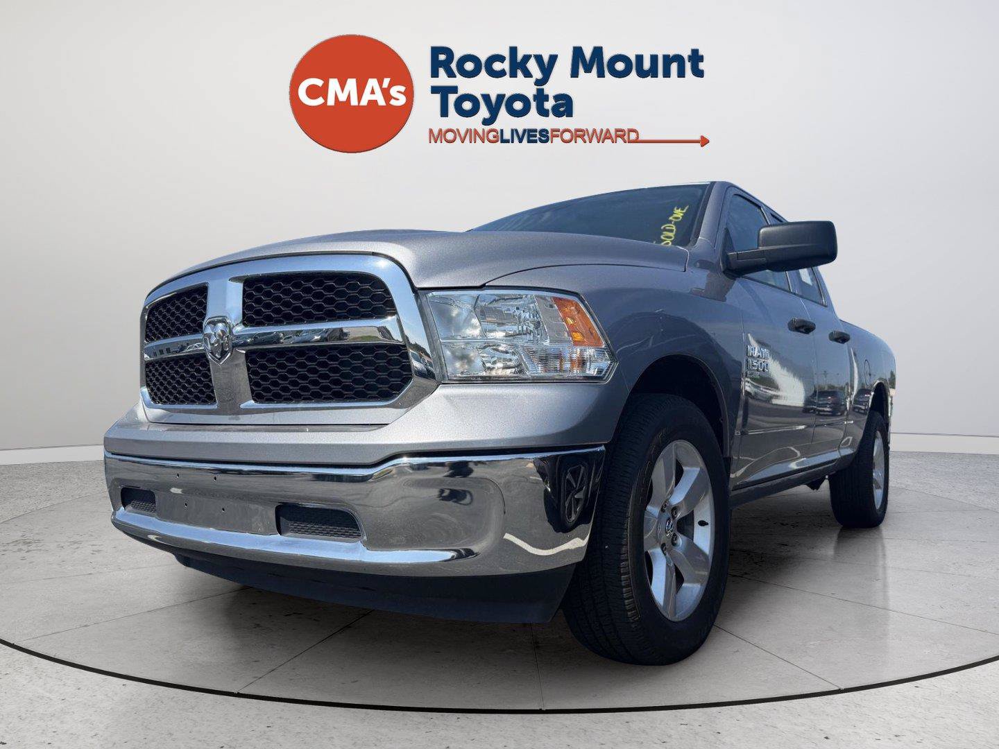Used 2024 RAM 1500 Classic SLT AWD/4WD image 20