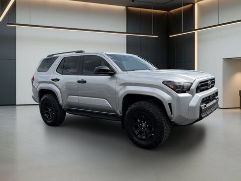 Used 2025 Toyota 4Runner SR5 AWD/4WD image 8