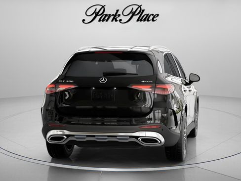 Certified 2025 Mercedes-Benz GLC 300 image 18