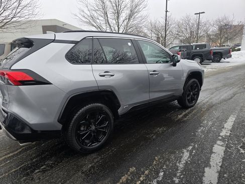 Certified 2023 Toyota RAV4 SE image 9