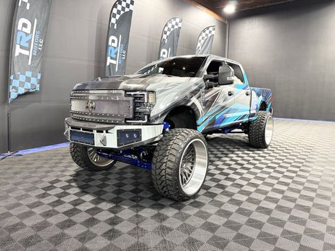 Used 2018 Ford F350 Lariat w/ Lariat Ultimate Package image 2