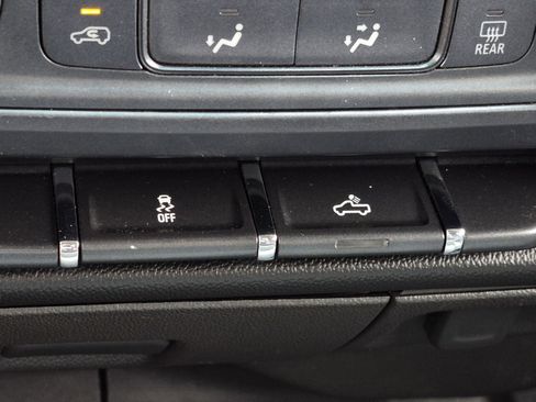 Used 2018 Chevrolet Silverado 1500 Custom w/ Custom Value Package image 26