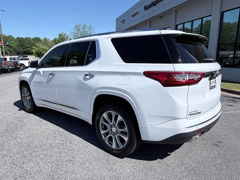 Used 2020 Chevrolet Traverse Premier w/ LPO, Floor Liner Package FWD image 7