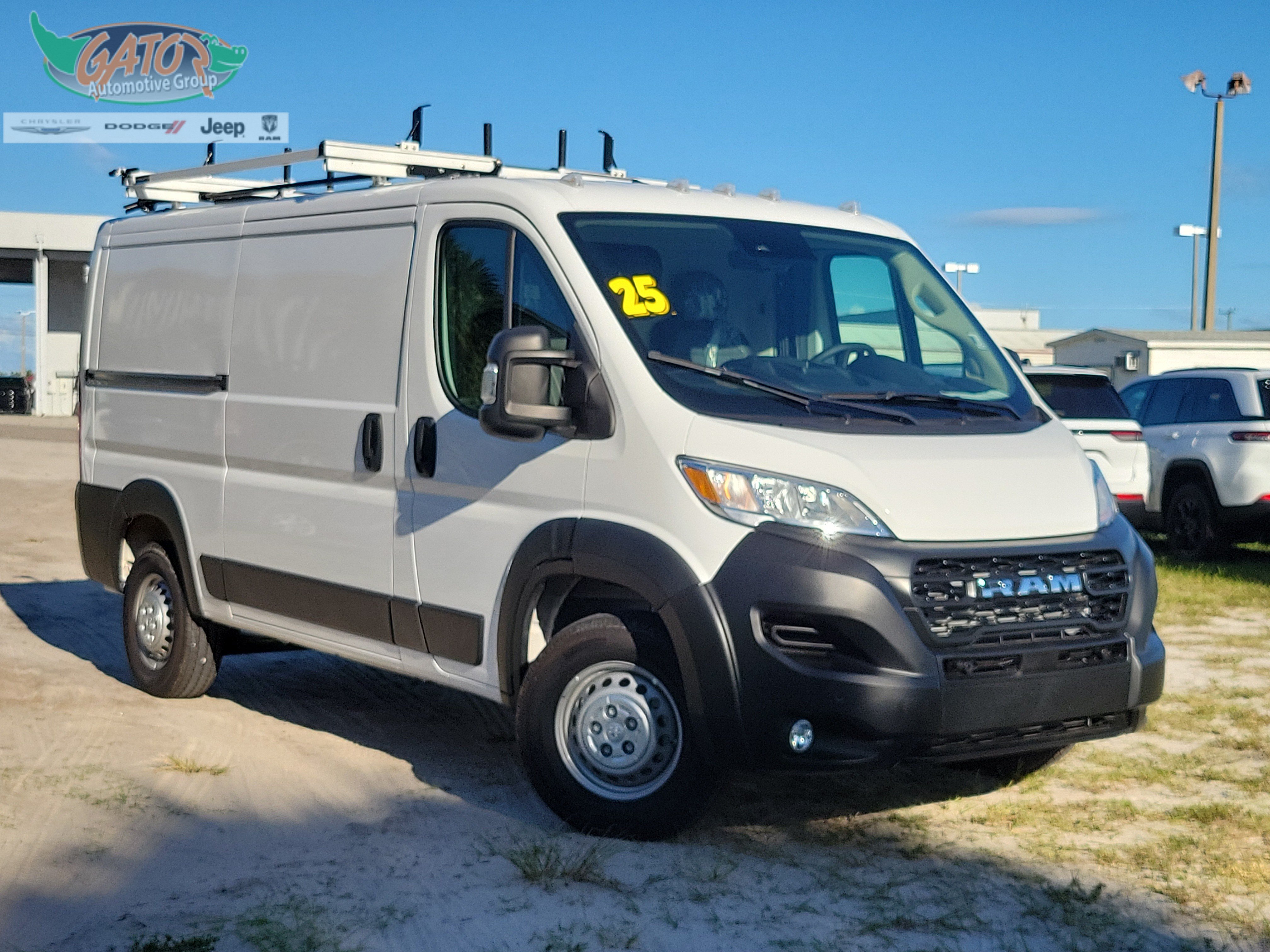 Used 2025 RAM ProMaster 2500 w/ Safety Group FWD image 1