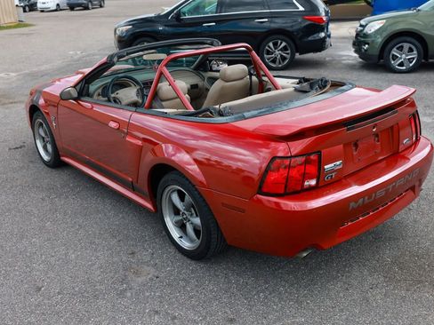 Used 2001 Ford Mustang GT RWD image 4