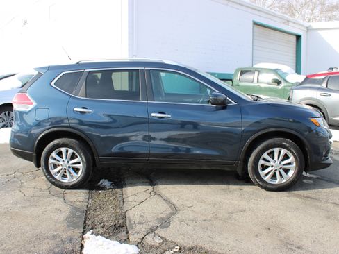 Used 2016 Nissan Rogue SV image 7