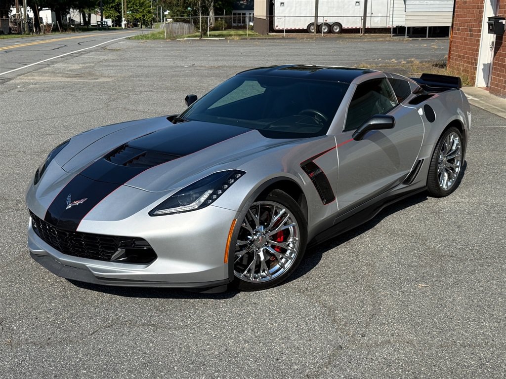 Used 2016 Chevrolet Corvette Z06 w/ 2LZ Preferred Equipment Group RWD image 3