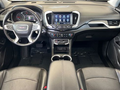 Used 2022 GMC Terrain SLT FWD image 3