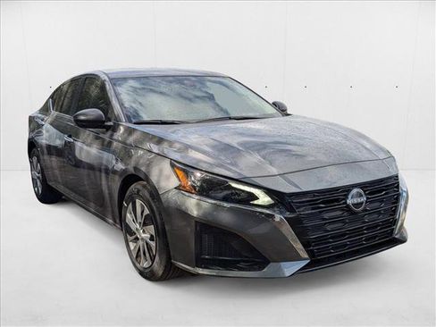 New 2025 Nissan Altima 2.5 S image 6