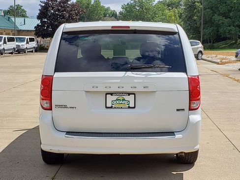 Used 2015 Dodge Grand Caravan SE w/ Quick Order Package 29E SE image 4