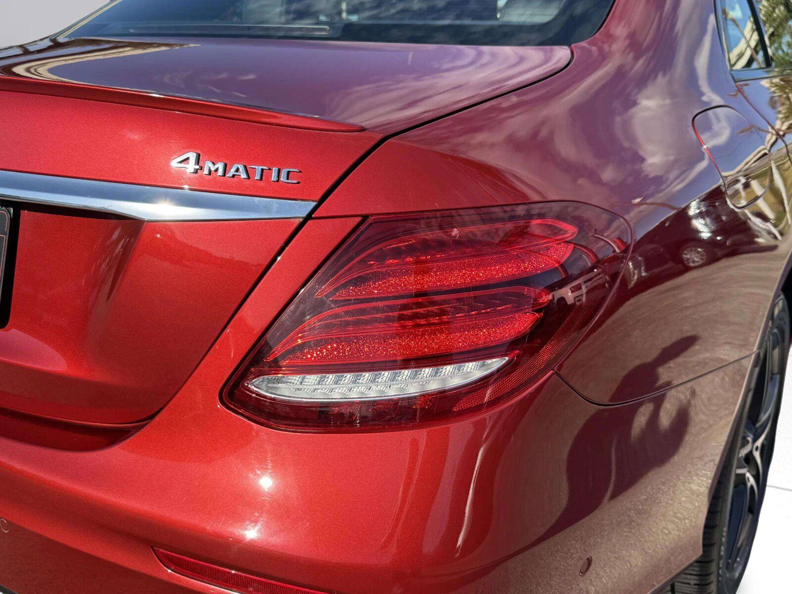 Used 2018 Mercedes-Benz E 300 4MATIC image 14
