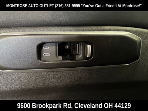 Used 2024 BMW X5 xDrive40i w/ Premium Package image 40