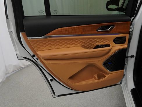 Certified 2024 Jeep Grand Cherokee L Summit image 47