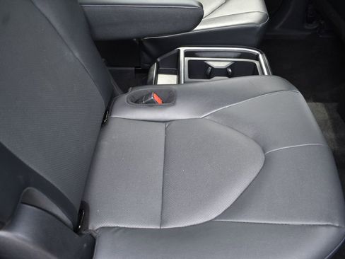 Used 2025 Toyota Grand Highlander FWD image 31