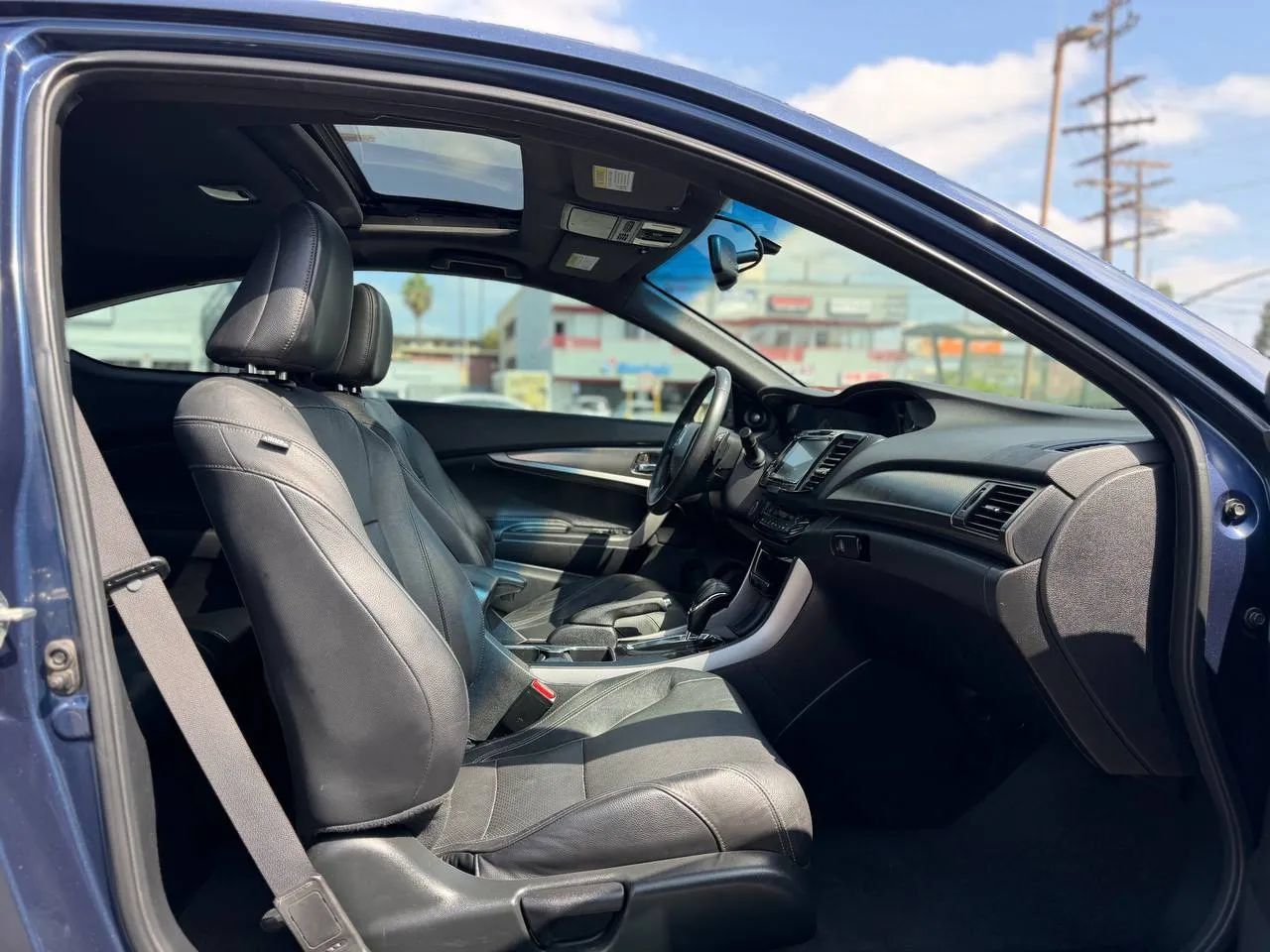 Used 2017 Honda Accord EX-L image 32