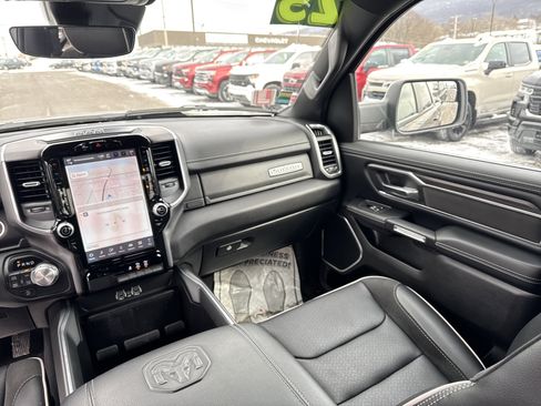 Used 2025 RAM 1500 Laramie image 15