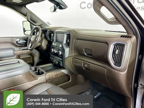 Used 2022 GMC Sierra 3500 Denali w/ Technology Package image 29
