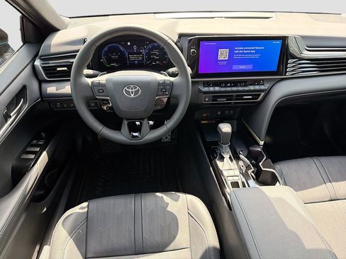 Used 2025 Toyota Camry XSE FWD image 22