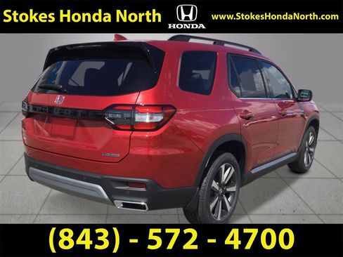New 2025 Honda Pilot Touring image 6