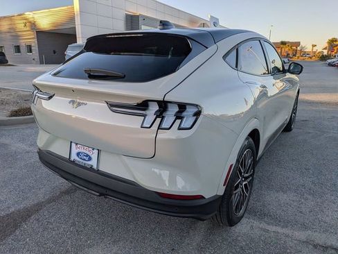 Used 2025 Ford Mustang Mach-E Premium image 4