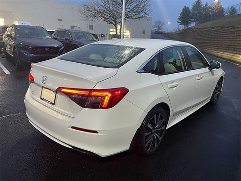 Used 2023 Honda Civic EX image 6