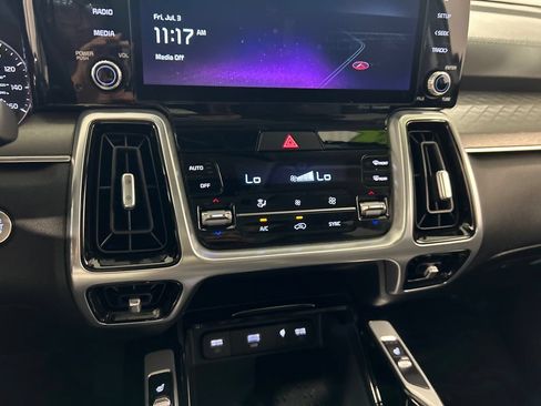 Used 2022 Kia Sorento SX FWD image 24