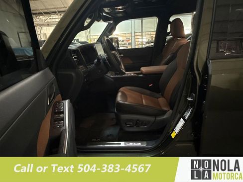 Used 2025 Lexus GX 550 w/ Cold Area Package AWD/4WD image 19